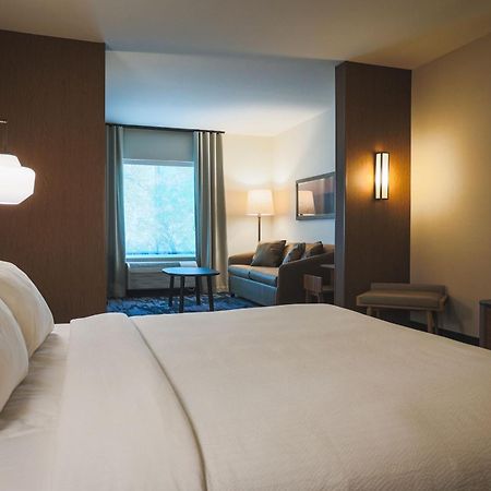 Fairfield Inn & Suites ماركيت المظهر الخارجي الصورة