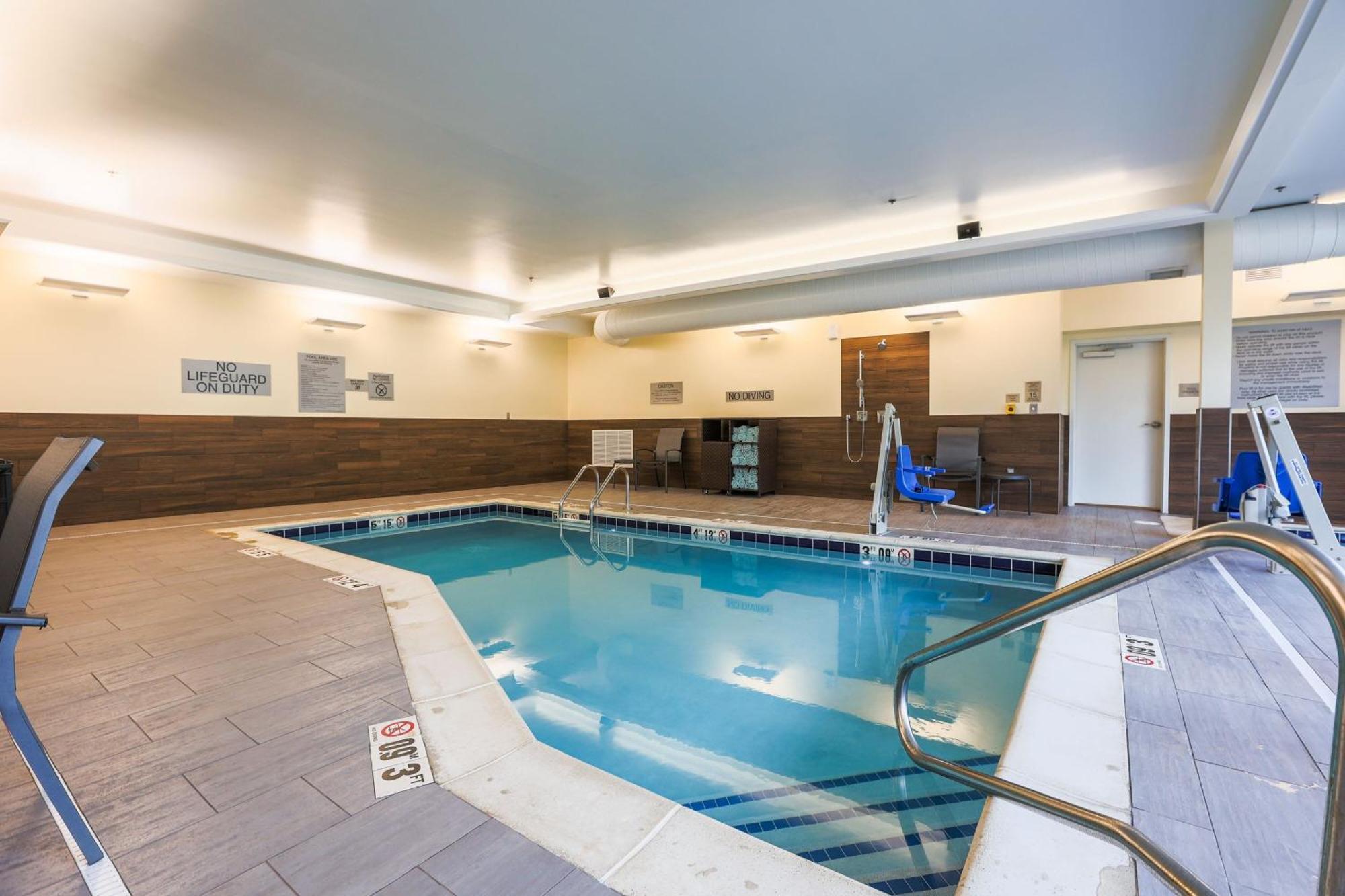 Fairfield Inn & Suites ماركيت المظهر الخارجي الصورة