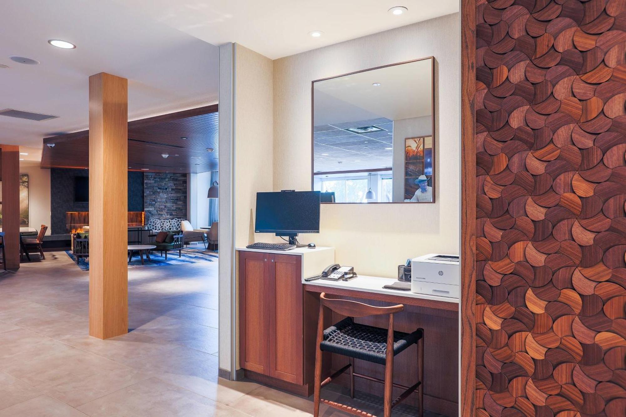 Fairfield Inn & Suites ماركيت المظهر الخارجي الصورة