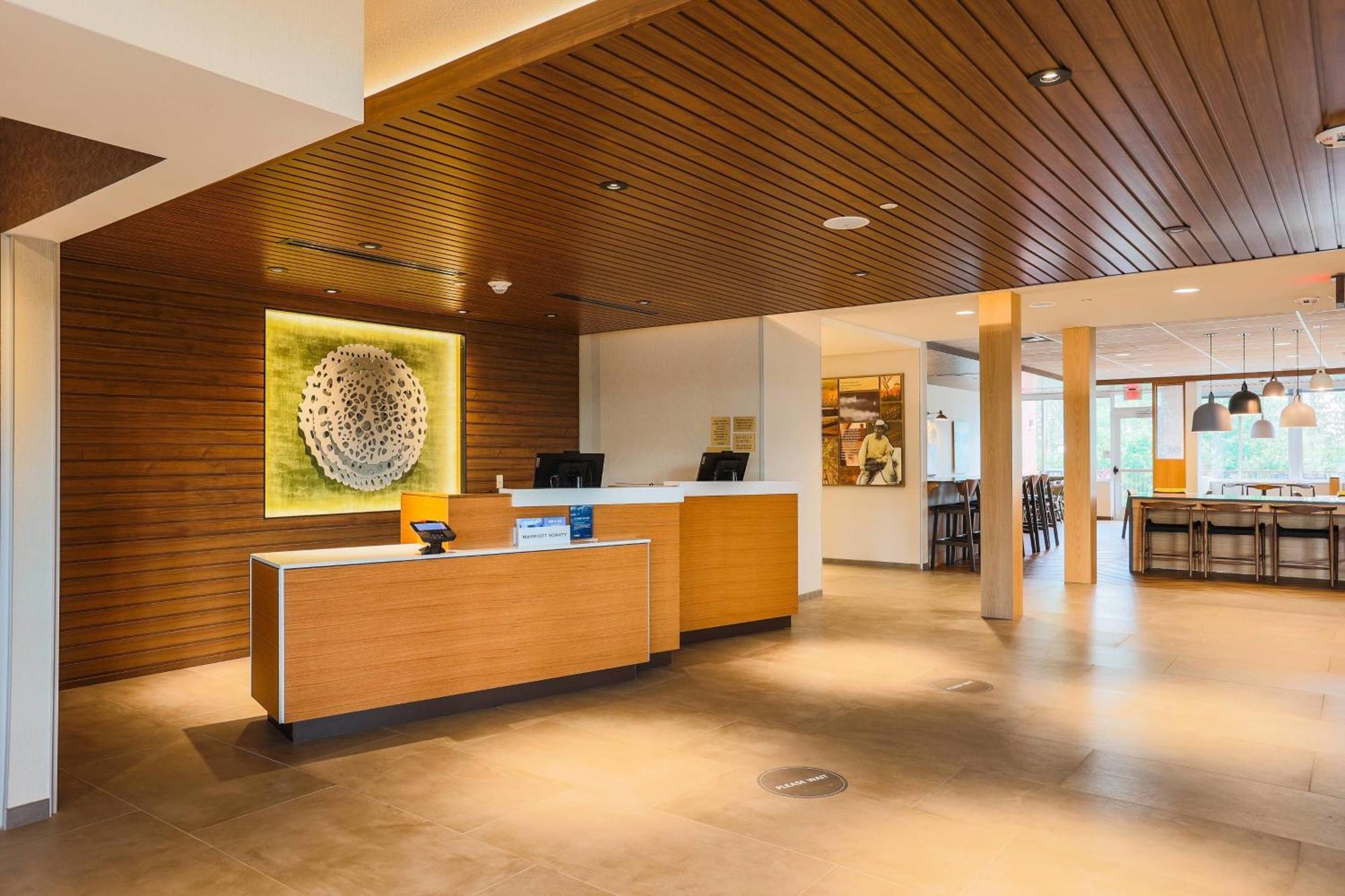 Fairfield Inn & Suites ماركيت المظهر الخارجي الصورة